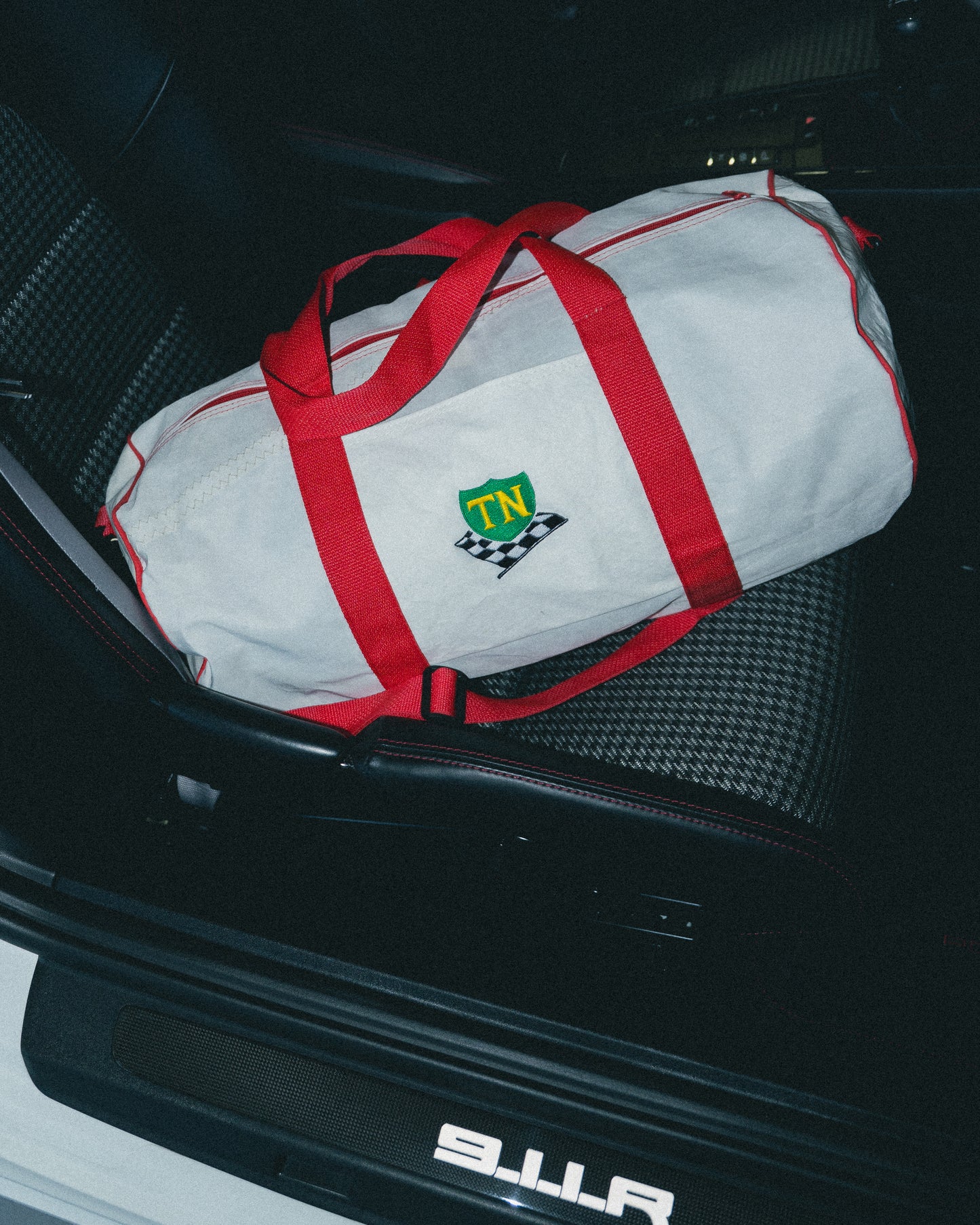 Limited PLÁTICA 26' 911 R Duffle