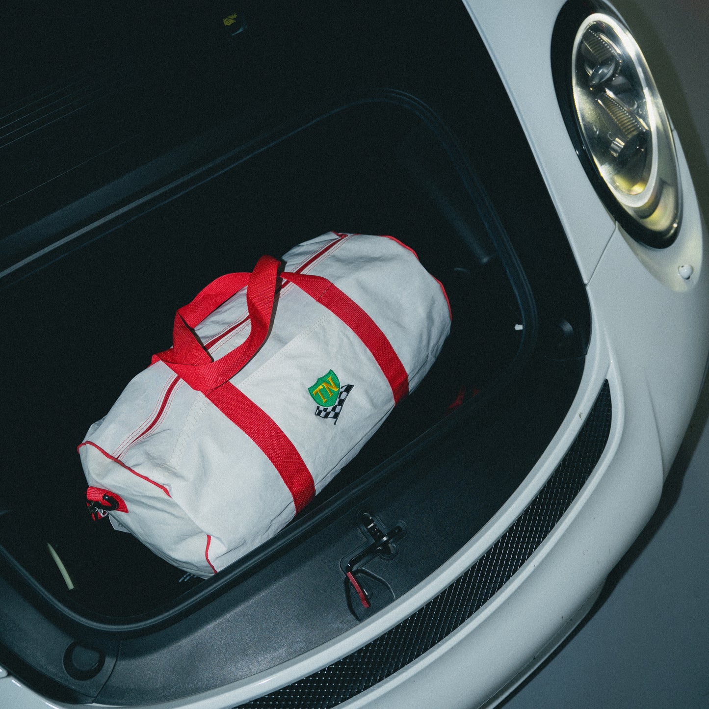 Limited PLÁTICA 26' 911 R Duffle